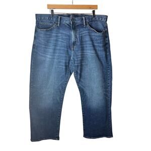 Gap Jeans Mens Size 38x30 Relaxed Casual Comfort Medium Wash Stretch 5 Pocket